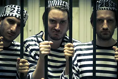 personnages prisonniers scénario le clan des Louis Rouges